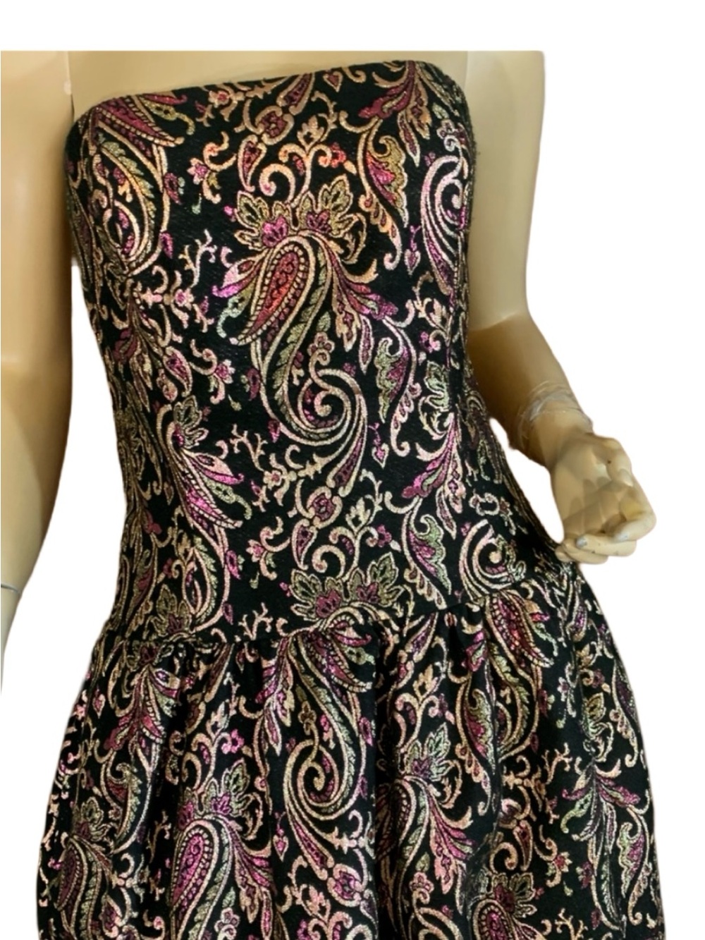 VINTAGE 1980'S VICTOR COSTA PINK, BLACK & GOLD METALLIC PRINT DRESS W/SHAWL (8) - Picture 9 of 15